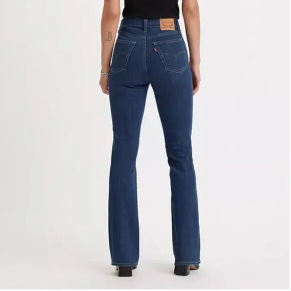 Levi's Women Jeans 33" Dark Wash Stretch Classic Bootcut Western Rodeo‎ 16 - Picture 1 of 10
